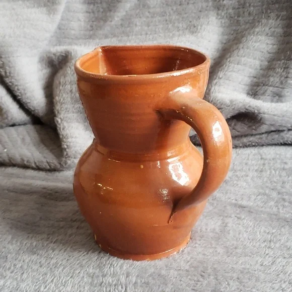 Vintage stoneware 6" pitcher handmade Los Austrias Madrid Spain brown & yellow - Picture 3 of 5